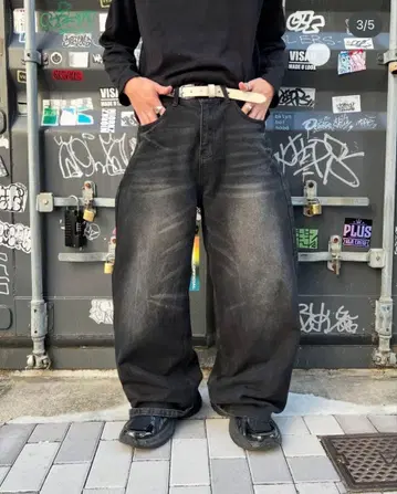 트라우마 블랙 슈퍼 배기 데님