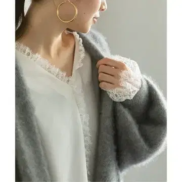 택 포함 새상품 노블 프릴 레이스 블라우스