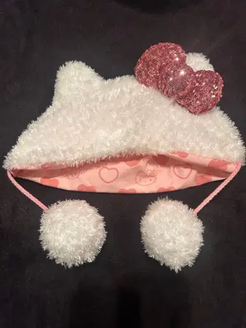 USJ 헬로키티 폼폼 포함 햇 화이트