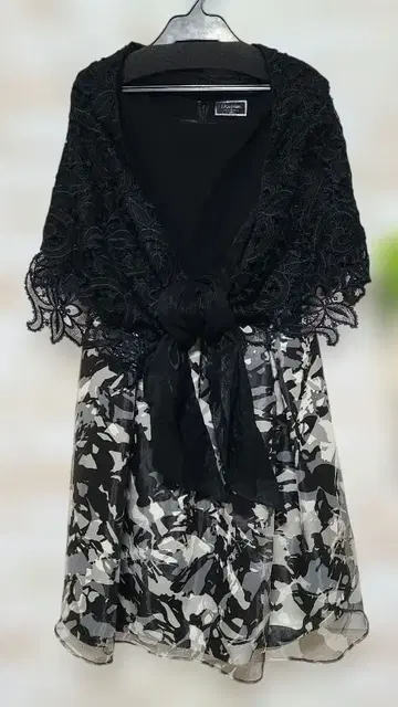 그레이스 콘티넨탈 플레어 드레스 블랙 스톨 포함