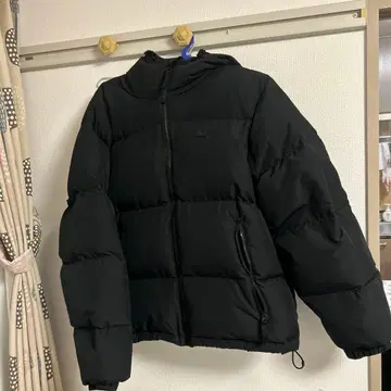 LACOSTE 블랙 다운 자켓 US M