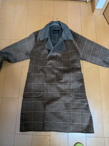 Niko and - 브라운 체크 무늬 체스터 코트