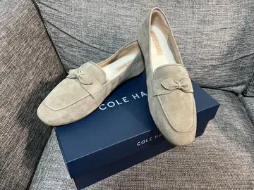 미사용 새상품 정가 35,200엔 콜한 스웨이드 로퍼 24.5cm