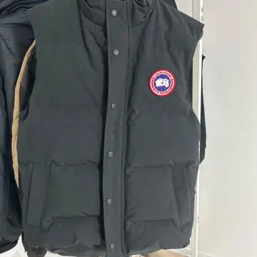 Canada Goose 블랙 다운 베스트 SP