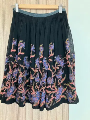 드리스반노튼 DRIES VAN NOTEN 자수 스커트