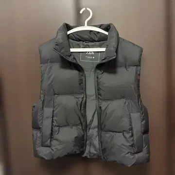 ZARA 블랙 다운 베스트 M