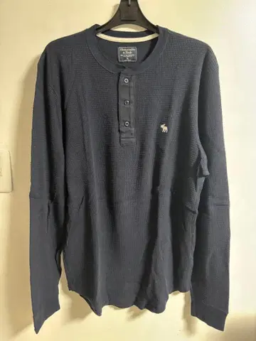 Abercrombie & Fitch XL 네이비 헨리넥