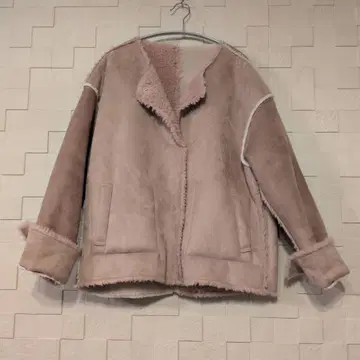 KBF 핑크 페이크 무스탕 리버서블 코트