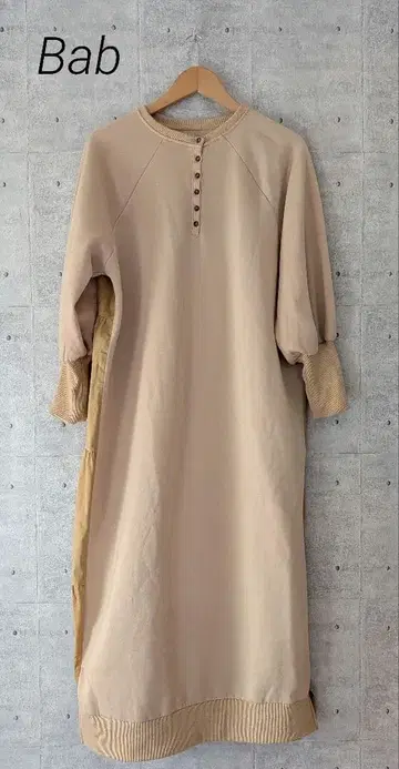 Bab 바브 이소재 도킹 긴팔 롱 원피스 풀오버 베이지 계열