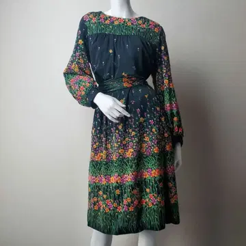 레트로 올 패턴 꽃무늬 롱 원피스 벨트 포함 블랙 멀티 컬러