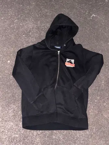 XLARGE 블랙 후드티 MIND OVER MATTER