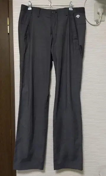 DESCENTE 그레이 슬림핏 골프 팬츠 L