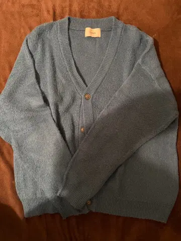 CONFIRM L 사이즈 블루 가디건