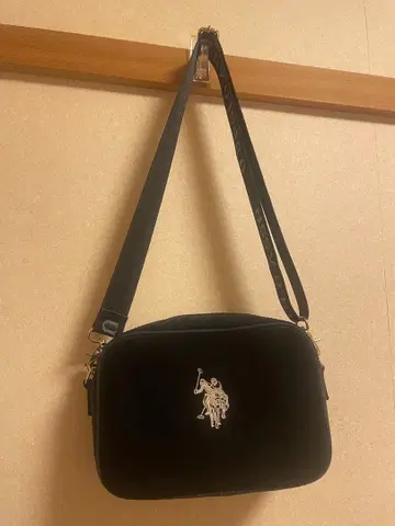 U.S. POLO ASSN. 벨로아 숄더백 블랙