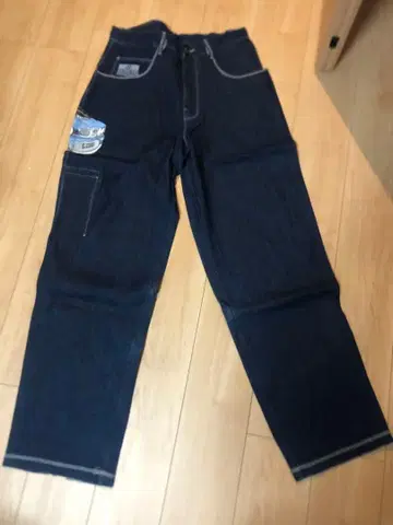 다크 블루 데님 팬츠 자수 포함