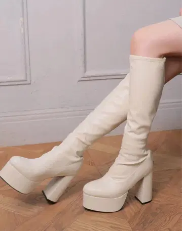 LIP SERVICE 볼륨 밑창 미들 부츠