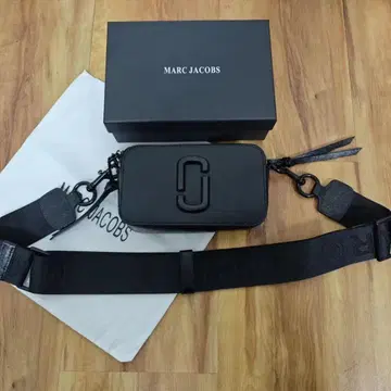 MARC JACOBS 바디백 블랙