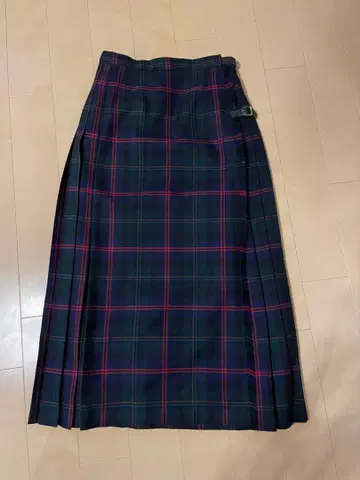 GLEN NEVIS 100% 울 플리츠 스커트