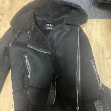 ZARA 블랙 무스탕 코트 L 사이즈