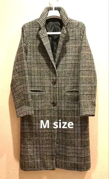 체크 무늬 체스터 코트 M 사이즈