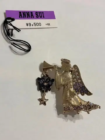 ANNA SUI 천사의 브로치