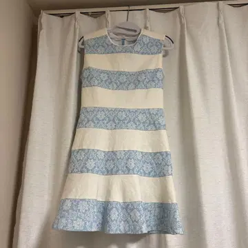 슬리브리스 스트라이프 원피스