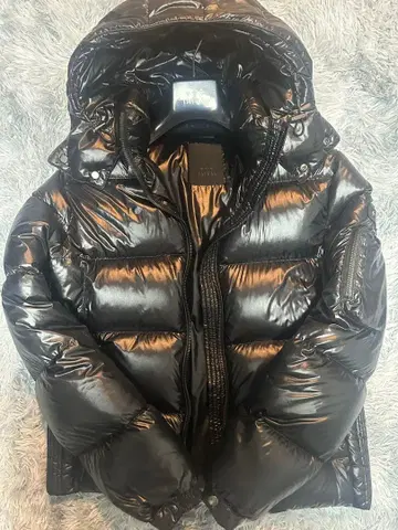 TATRAS BELBO 블랙 후드 부착 다운 자켓