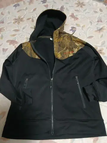 카모플라쥬 후드 부착 마운틴 후드티