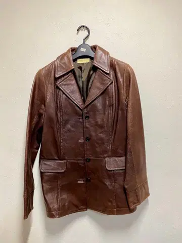 브라운 가죽 자켓