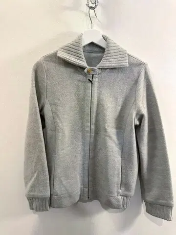 라이트 그레이 자켓