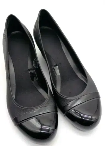 크록스 블랙 플랫슈즈