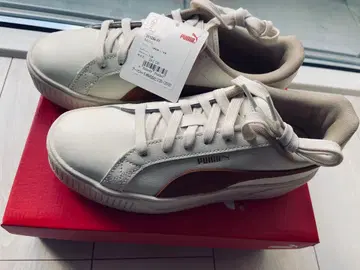 미사용 새상품 snowman puma 스니커즈 24.0