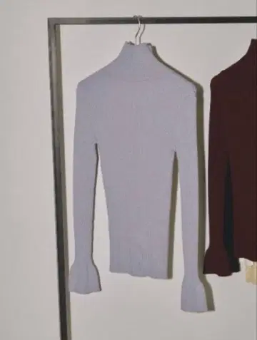 todayful 투데이풀 플레어 커프스 터틀넥 니트 아이스 블루