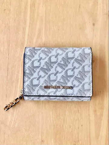 MICHAEL KORS 3단 폴더형 지갑