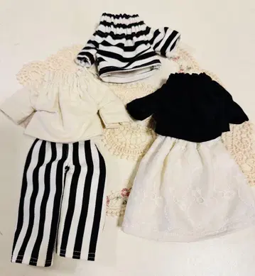 핸드메이드*22cm 리카짱 돌려입기 코디 5세트 화이트 블랙 스트라이프