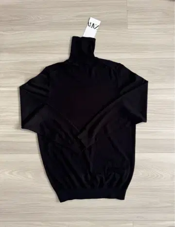 ZARA 블랙 비스코스 혼방 터틀넥 스웨터 S 택 포함 미사용 새상품