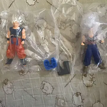 CLEARISE 초사이어인 손오공, 손오반(비스트) 세트.