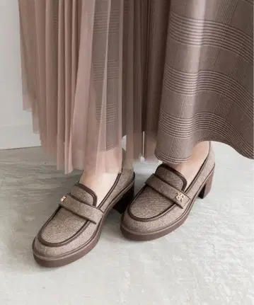 RANDA 모노그램 부품 볼륨 밑창 로퍼