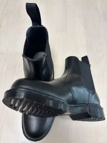 [ 미사용 새상품 ] 닥터마틴 2976 MONO 첼시 부츠