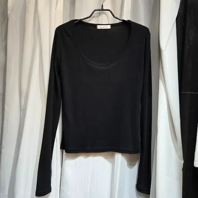 Black loose fit long sleeve
