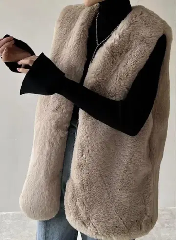 리디 카미야마 마리아 착용 미들 퍼 베스트