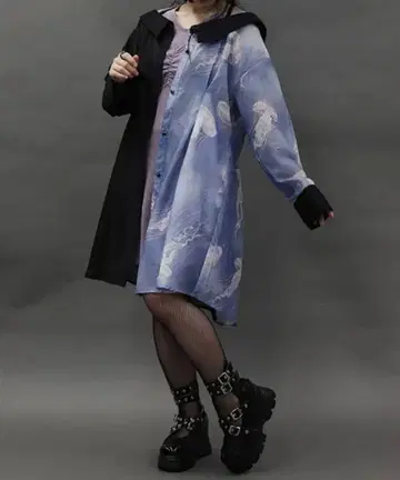 흔들리는 해파리 시어 롱 셔츠 블랙 엑시즈팜 포에틱