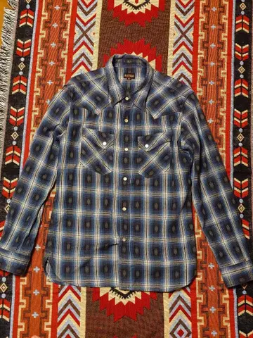 THE FLAT HEAD 체크 무늬 긴팔 셔츠