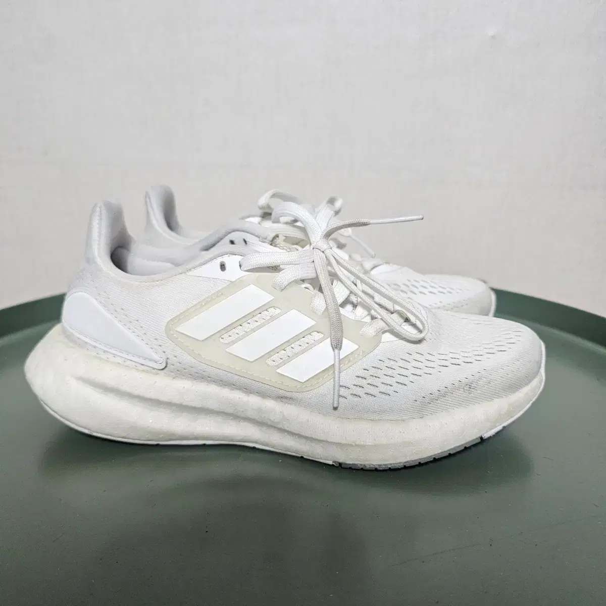 220 Adidas Pureboost sneakers all white
