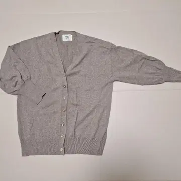 Margaux 빈티지 모카 브라운 긴 길이 V넥 가디건