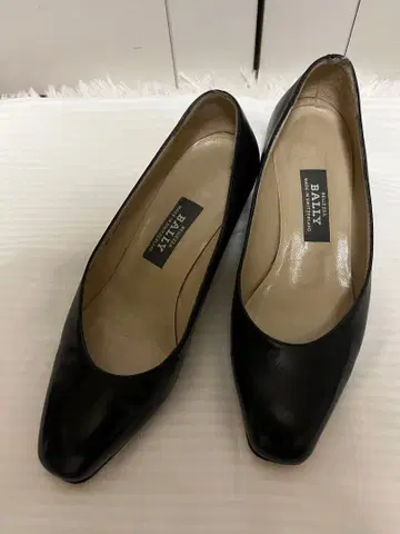 BALLY 블랙 가죽 펌프스 중간 힐 EU 2