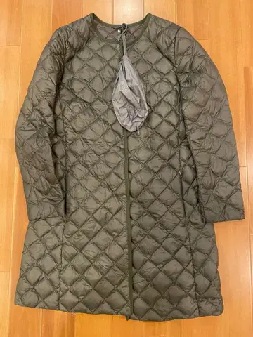 유니클로 울트라 라이트 다운 코트 여성 사이즈 XL 카키