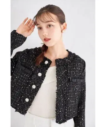 포켓 리본 포함 비쥬 장식 단추 스팽글 트위드 자켓 블랙