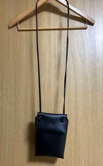 DECKE 미니 숄더백 블랙