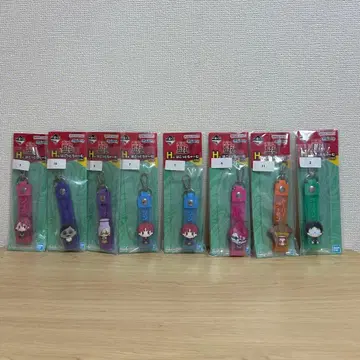 캐릭터 굿즈 세트 (키링, 타월, 스탠드)